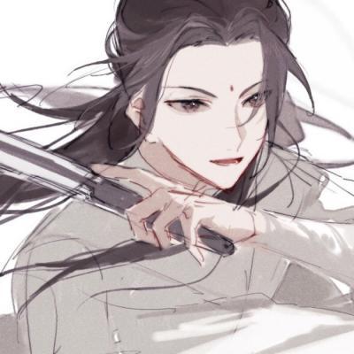 女子痛经小猫从门缝塞止痛药